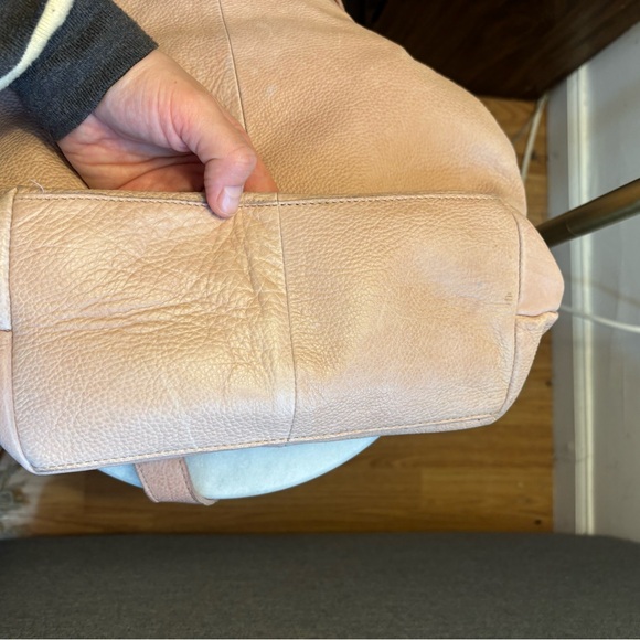 LATICO Bianca Crossbody Leather Bag in Rosa - Picture 9 of 10